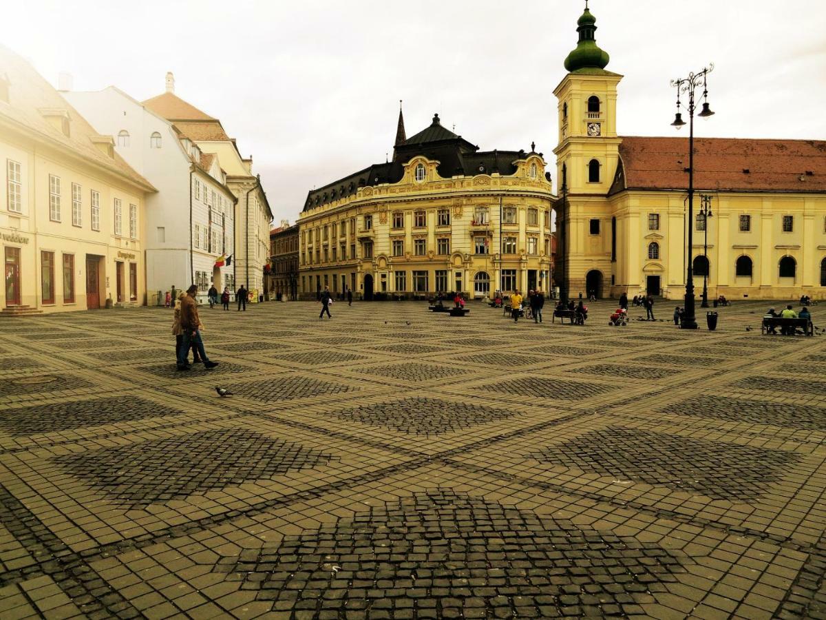 Studio La Stefy Apartment Sibiu Luaran gambar
